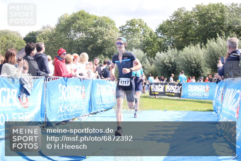 25.08.2024 - Elbe Triathlon Hamburg H.Heesch http://msf.ph/oto/6872392 25.08.2024 11:59:25 Ziel 494, 634, 1472, 1479, 1690, 1717 meine-sportfotos.de