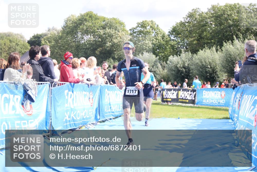 25.08.2024 - Elbe Triathlon Hamburg H.Heesch http://msf.ph/oto/6872401 25.08.2024 11:59:26 Ziel 494, 634, 1472, 1479, 1690, 1717 meine-sportfotos.de