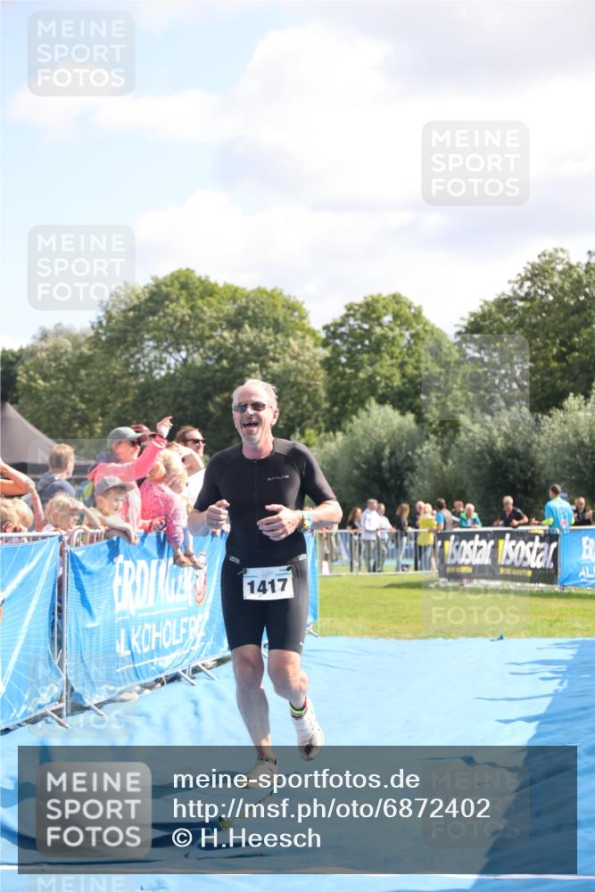 25.08.2024 - Elbe Triathlon Hamburg H.Heesch http://msf.ph/oto/6872402 25.08.2024 11:37:31 Ziel 395, 1417 meine-sportfotos.de
