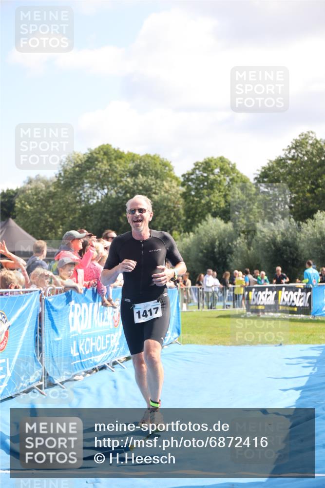 25.08.2024 - Elbe Triathlon Hamburg H.Heesch http://msf.ph/oto/6872416 25.08.2024 11:37:31 Ziel 395, 1417 meine-sportfotos.de
