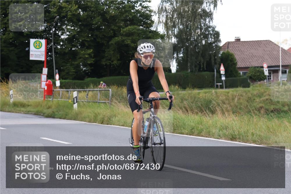 25.08.2024 - Elbe Triathlon Hamburg Fuchs,  Jonas http://msf.ph/oto/6872430 25.08.2024 11:17:08 Radfahren 1714, 1658, 1580 meine-sportfotos.de