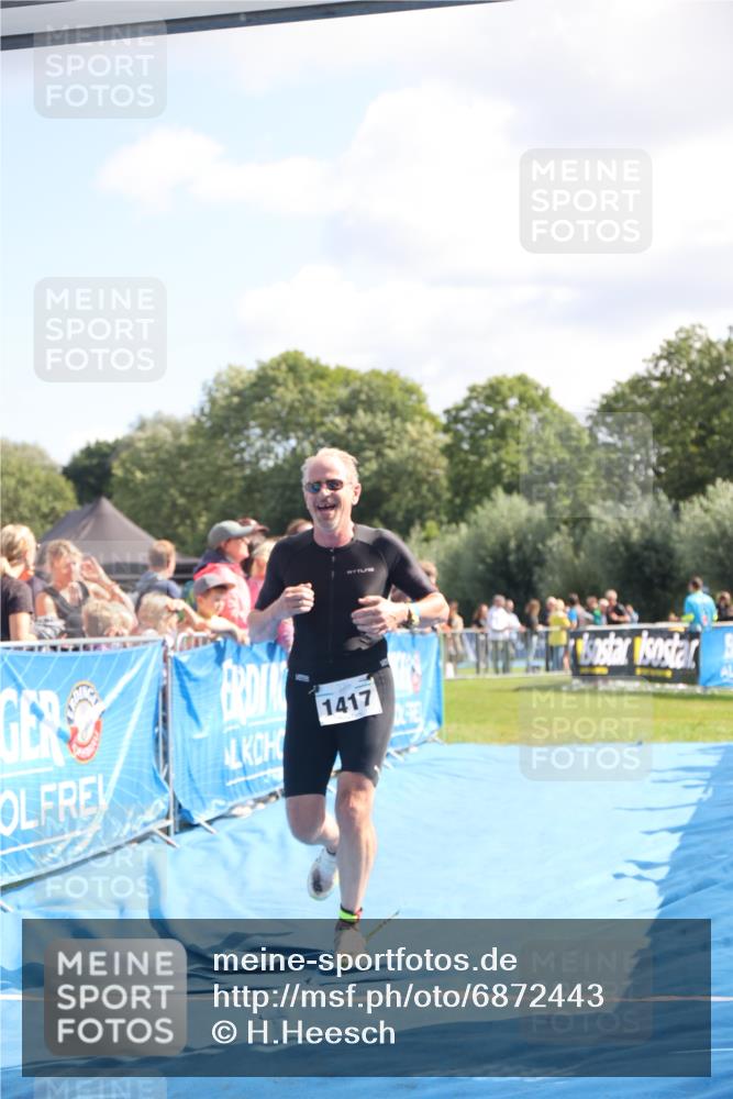 25.08.2024 - Elbe Triathlon Hamburg H.Heesch http://msf.ph/oto/6872443 25.08.2024 11:37:31 Ziel 395, 1417 meine-sportfotos.de