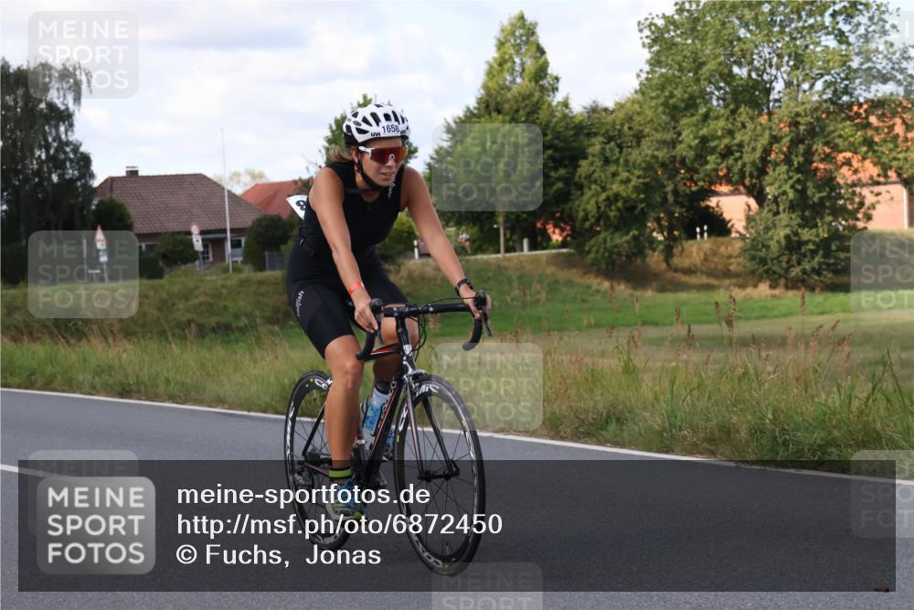 25.08.2024 - Elbe Triathlon Hamburg Fuchs,  Jonas http://msf.ph/oto/6872450 25.08.2024 11:17:08 Radfahren 1714, 1658, 1580 meine-sportfotos.de
