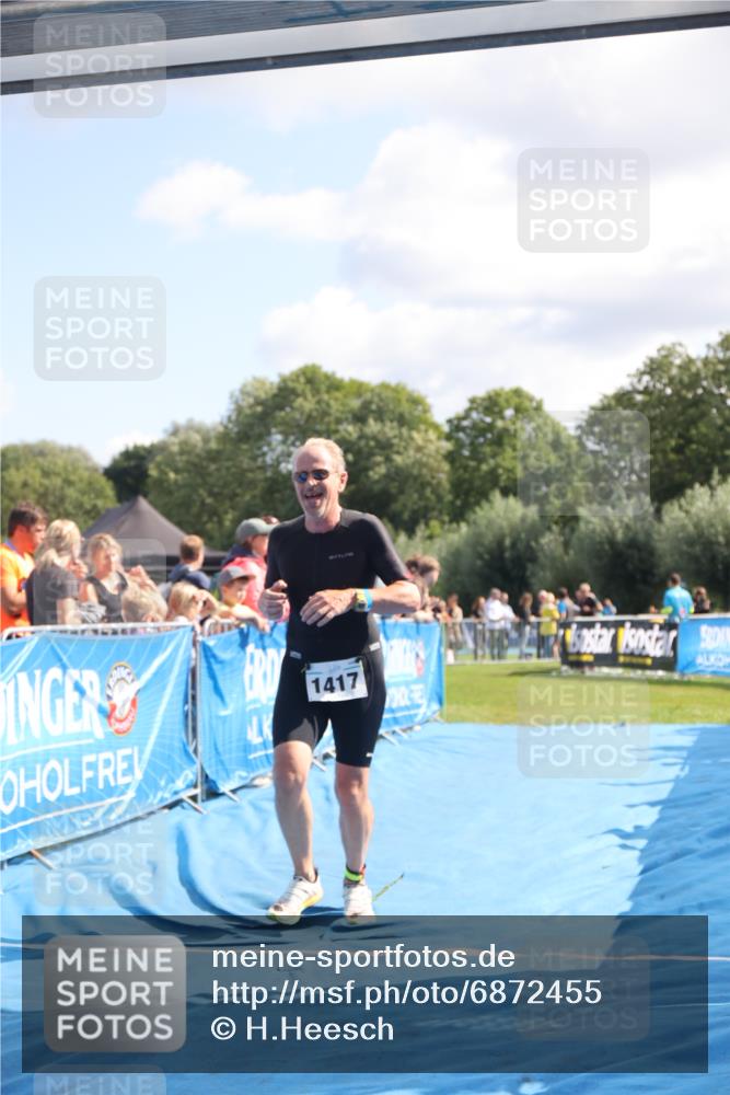 25.08.2024 - Elbe Triathlon Hamburg H.Heesch http://msf.ph/oto/6872455 25.08.2024 11:37:31 Ziel 395, 1417 meine-sportfotos.de