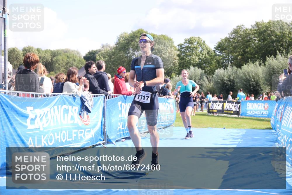 25.08.2024 - Elbe Triathlon Hamburg H.Heesch http://msf.ph/oto/6872460 25.08.2024 11:59:26 Ziel 494, 634, 1472, 1479, 1690, 1717 meine-sportfotos.de