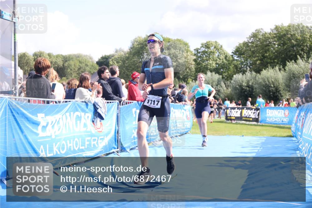 25.08.2024 - Elbe Triathlon Hamburg H.Heesch http://msf.ph/oto/6872467 25.08.2024 11:59:26 Ziel 494, 634, 1472, 1479, 1690, 1717 meine-sportfotos.de