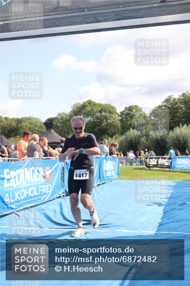 25.08.2024 - Elbe Triathlon Hamburg H.Heesch http://msf.ph/oto/6872482 25.08.2024 11:37:31 Ziel 395, 1417 meine-sportfotos.de