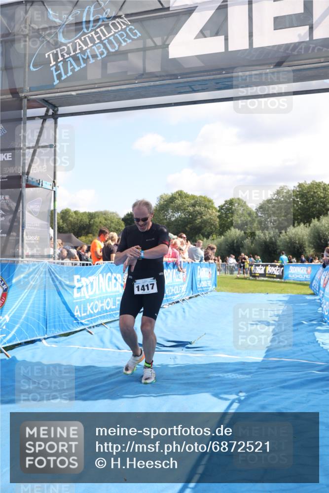 25.08.2024 - Elbe Triathlon Hamburg H.Heesch http://msf.ph/oto/6872521 25.08.2024 11:37:32 Ziel 1417 meine-sportfotos.de