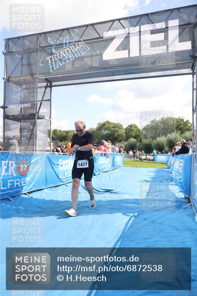 25.08.2024 - Elbe Triathlon Hamburg H.Heesch http://msf.ph/oto/6872538 25.08.2024 11:37:32 Ziel 1417 meine-sportfotos.de