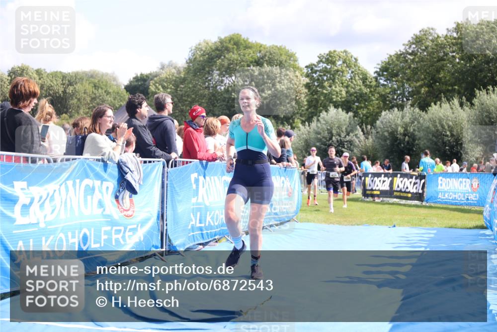 25.08.2024 - Elbe Triathlon Hamburg H.Heesch http://msf.ph/oto/6872543 25.08.2024 11:59:27 Ziel 494, 634, 1472, 1479, 1690, 1717 meine-sportfotos.de