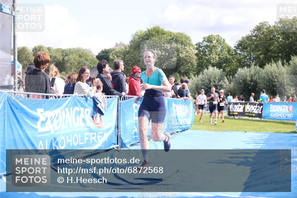 25.08.2024 - Elbe Triathlon Hamburg H.Heesch http://msf.ph/oto/6872568 25.08.2024 11:59:27 Ziel 494, 634, 1472, 1479, 1690, 1717 meine-sportfotos.de