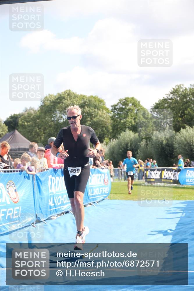 25.08.2024 - Elbe Triathlon Hamburg H.Heesch http://msf.ph/oto/6872571 25.08.2024 11:37:40 Ziel 735, 1459 meine-sportfotos.de