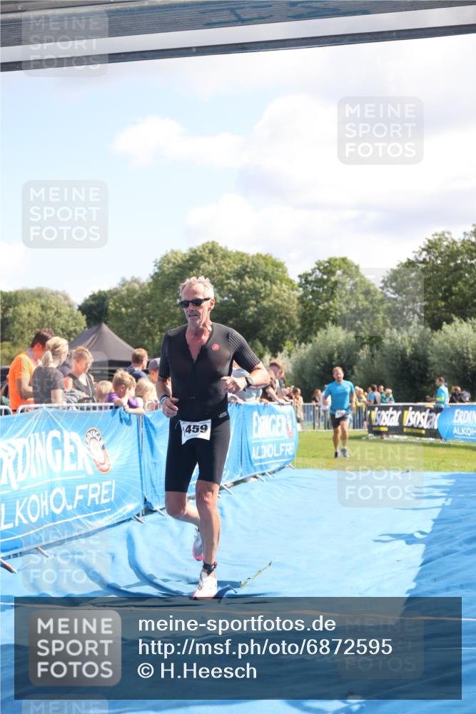 25.08.2024 - Elbe Triathlon Hamburg H.Heesch http://msf.ph/oto/6872595 25.08.2024 11:37:40 Ziel 735, 1459 meine-sportfotos.de