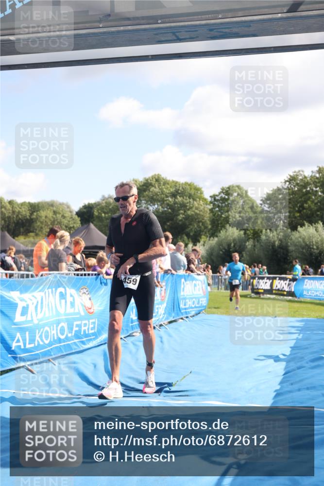 25.08.2024 - Elbe Triathlon Hamburg H.Heesch http://msf.ph/oto/6872612 25.08.2024 11:37:40 Ziel 735, 1459 meine-sportfotos.de