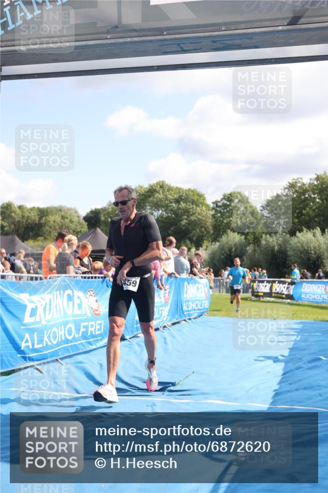 25.08.2024 - Elbe Triathlon Hamburg H.Heesch http://msf.ph/oto/6872620 25.08.2024 11:37:40 Ziel 735, 1459 meine-sportfotos.de