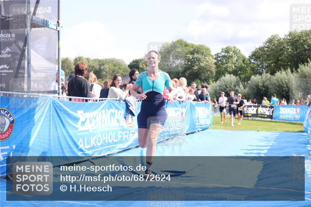 25.08.2024 - Elbe Triathlon Hamburg H.Heesch http://msf.ph/oto/6872624 25.08.2024 11:59:28 Ziel 494, 634, 1472, 1479, 1690, 1717 meine-sportfotos.de