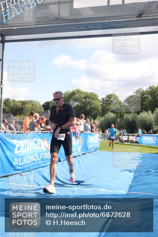 25.08.2024 - Elbe Triathlon Hamburg H.Heesch http://msf.ph/oto/6872628 25.08.2024 11:37:41 Ziel 735, 1459 meine-sportfotos.de