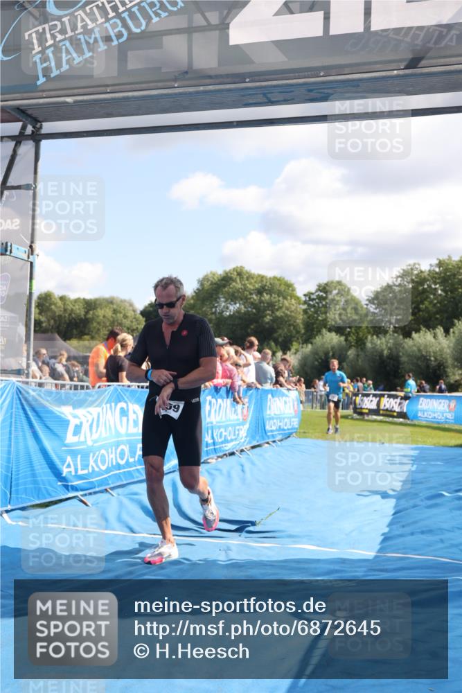 25.08.2024 - Elbe Triathlon Hamburg H.Heesch http://msf.ph/oto/6872645 25.08.2024 11:37:41 Ziel 735, 1459 meine-sportfotos.de