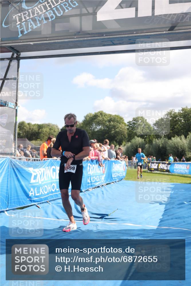 25.08.2024 - Elbe Triathlon Hamburg H.Heesch http://msf.ph/oto/6872655 25.08.2024 11:37:41 Ziel 735, 1459 meine-sportfotos.de