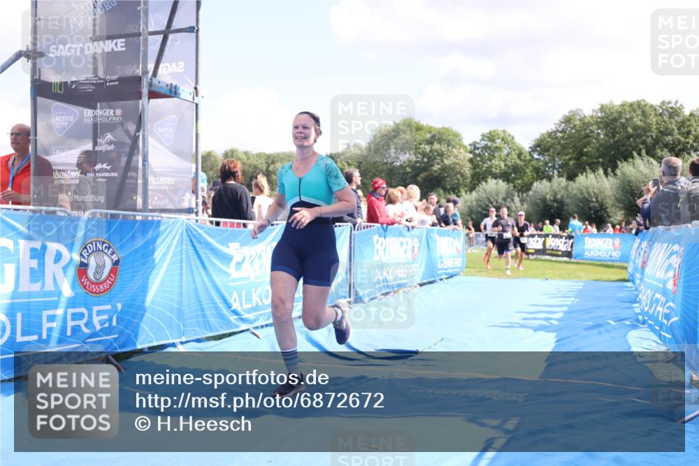 25.08.2024 - Elbe Triathlon Hamburg H.Heesch http://msf.ph/oto/6872672 25.08.2024 11:59:28 Ziel 494, 634, 1472, 1479, 1690, 1717 meine-sportfotos.de