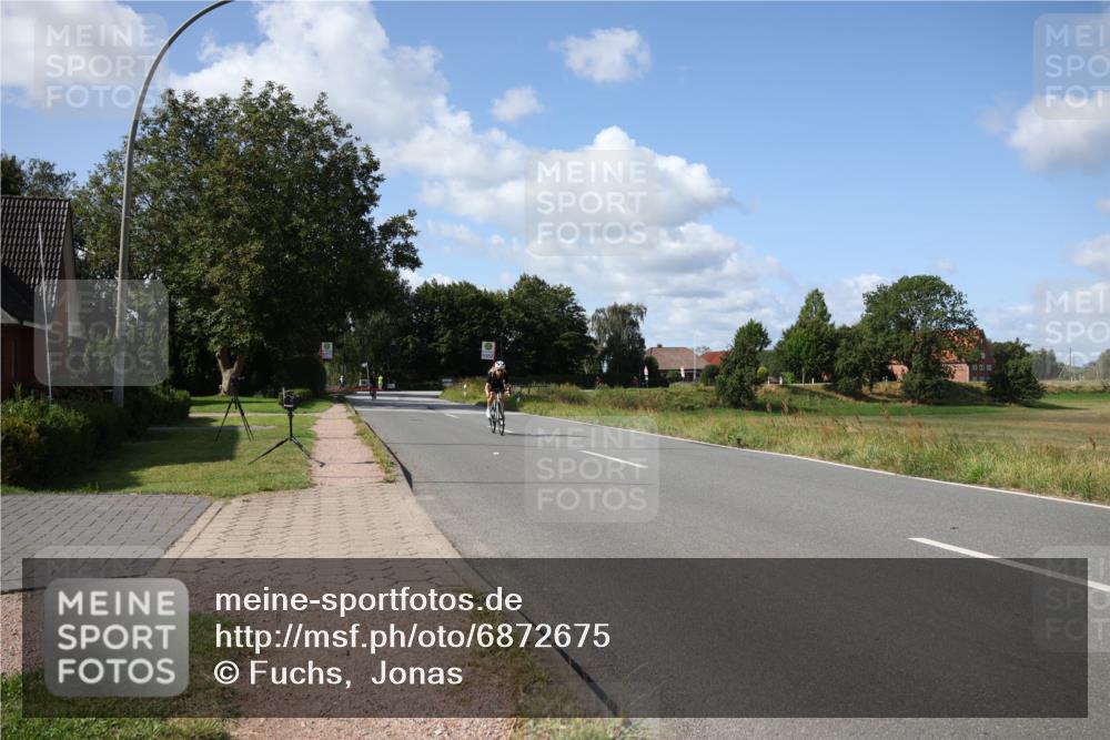 25.08.2024 - Elbe Triathlon Hamburg Fuchs,  Jonas http://msf.ph/oto/6872675 25.08.2024 11:17:37 Radfahren 1687, 1646, 1583 meine-sportfotos.de