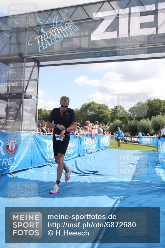25.08.2024 - Elbe Triathlon Hamburg H.Heesch http://msf.ph/oto/6872680 25.08.2024 11:37:41 Ziel 735, 1459 meine-sportfotos.de