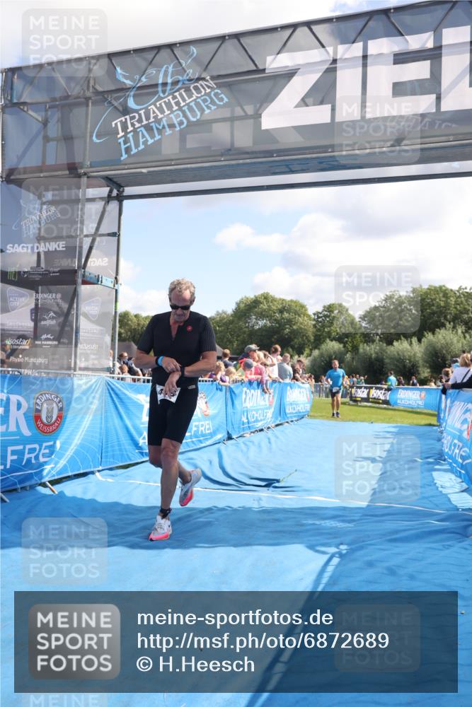 25.08.2024 - Elbe Triathlon Hamburg H.Heesch http://msf.ph/oto/6872689 25.08.2024 11:37:41 Ziel 735, 1459 meine-sportfotos.de
