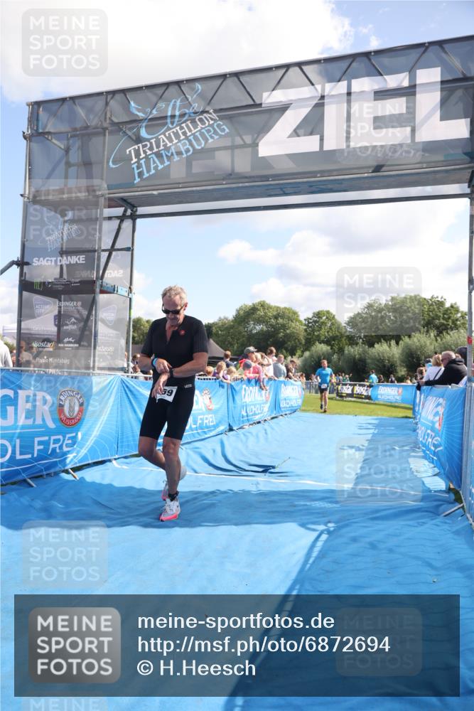 25.08.2024 - Elbe Triathlon Hamburg H.Heesch http://msf.ph/oto/6872694 25.08.2024 11:37:41 Ziel 735, 1459 meine-sportfotos.de