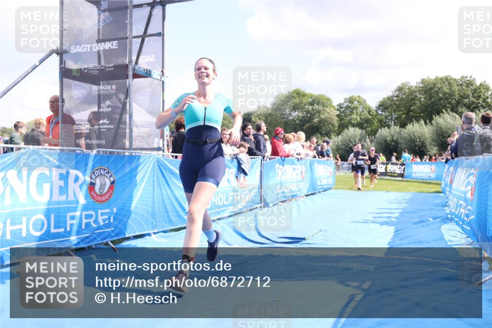 25.08.2024 - Elbe Triathlon Hamburg H.Heesch http://msf.ph/oto/6872712 25.08.2024 11:59:28 Ziel 494, 634, 1472, 1479, 1690, 1717 meine-sportfotos.de