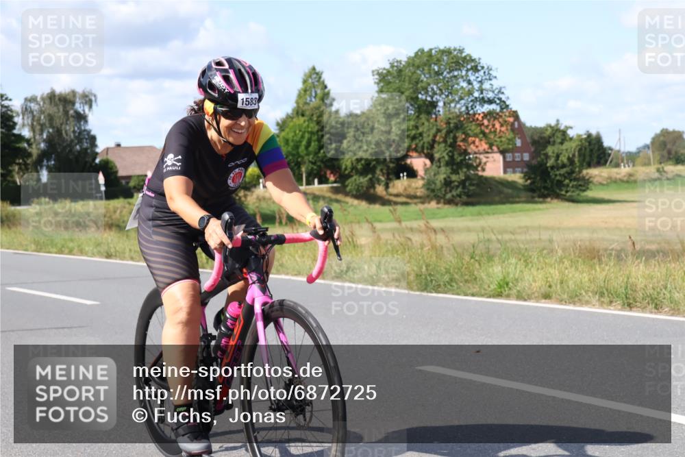 25.08.2024 - Elbe Triathlon Hamburg Fuchs,  Jonas http://msf.ph/oto/6872725 25.08.2024 11:17:43 Radfahren 1646, 1583, 1663 meine-sportfotos.de