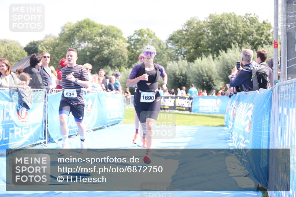 25.08.2024 - Elbe Triathlon Hamburg H.Heesch http://msf.ph/oto/6872750 25.08.2024 11:59:31 Ziel 494, 634, 1479, 1644, 1690, 1717 meine-sportfotos.de