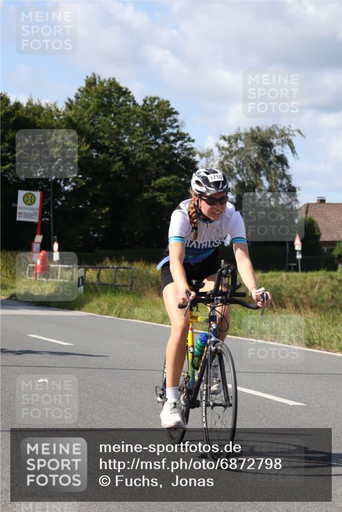25.08.2024 - Elbe Triathlon Hamburg Fuchs,  Jonas http://msf.ph/oto/6872798 25.08.2024 11:18:07 Radfahren 1594, 1710, 1637 meine-sportfotos.de