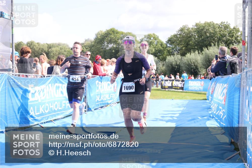 25.08.2024 - Elbe Triathlon Hamburg H.Heesch http://msf.ph/oto/6872820 25.08.2024 11:59:32 Ziel 494, 634, 1479, 1644, 1690, 1717 meine-sportfotos.de