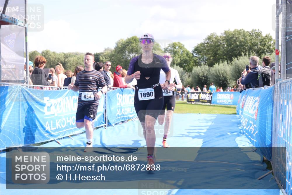 25.08.2024 - Elbe Triathlon Hamburg H.Heesch http://msf.ph/oto/6872838 25.08.2024 11:59:32 Ziel 494, 634, 1479, 1644, 1690, 1717 meine-sportfotos.de