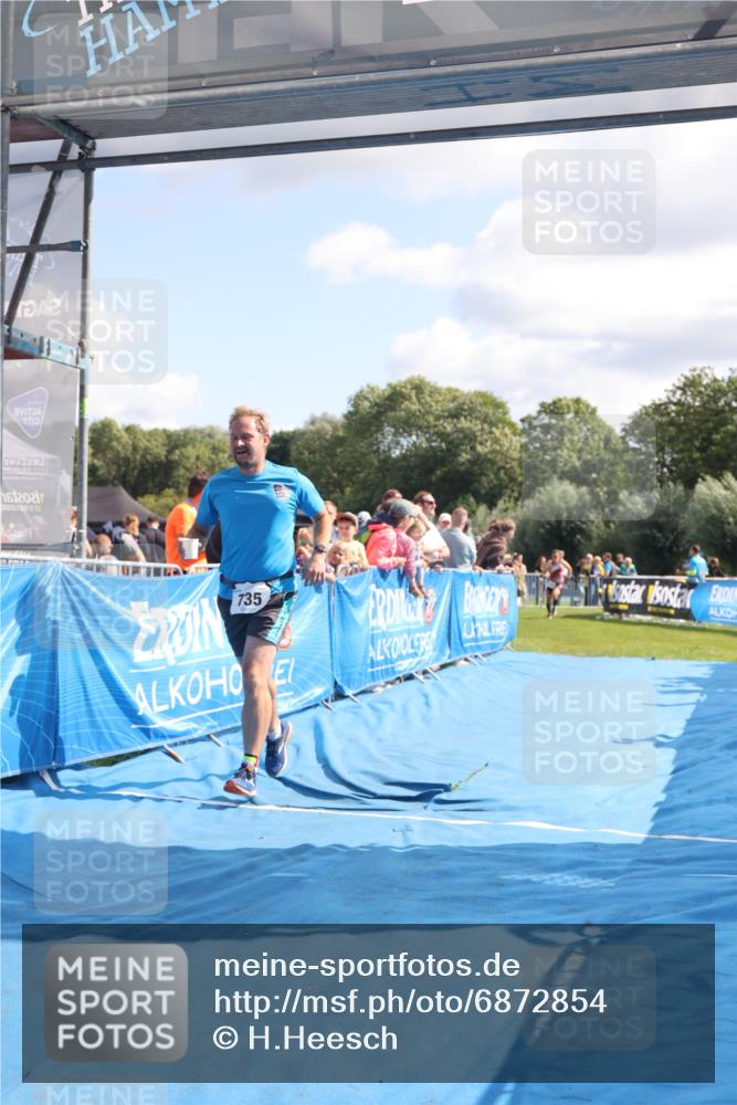 25.08.2024 - Elbe Triathlon Hamburg H.Heesch http://msf.ph/oto/6872854 25.08.2024 11:37:45 Ziel 735, 1428, 1459 meine-sportfotos.de