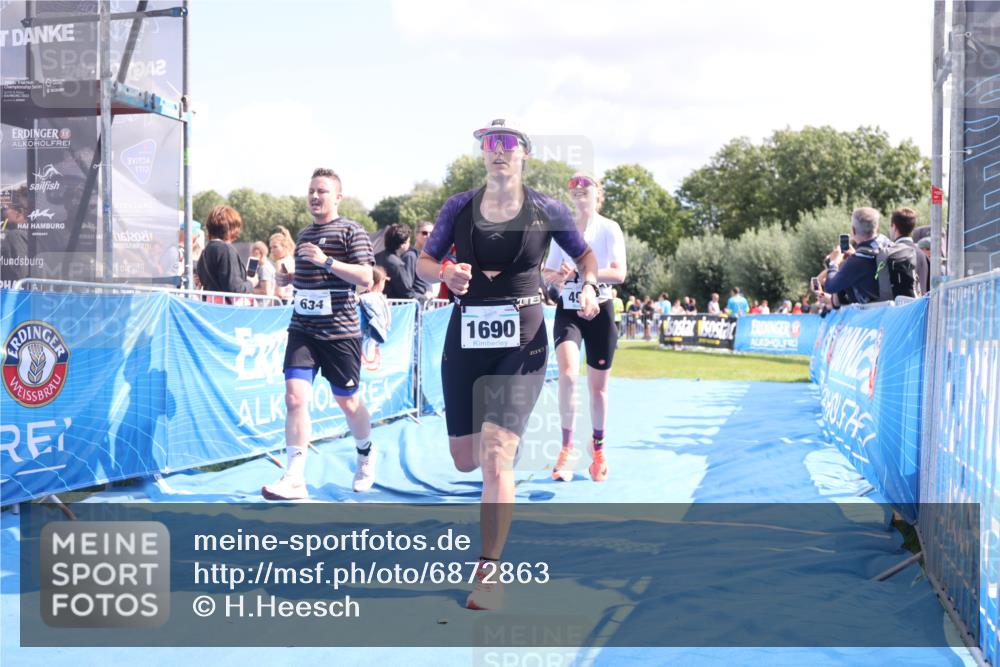 25.08.2024 - Elbe Triathlon Hamburg H.Heesch http://msf.ph/oto/6872863 25.08.2024 11:59:32 Ziel 494, 634, 1479, 1644, 1690, 1717 meine-sportfotos.de