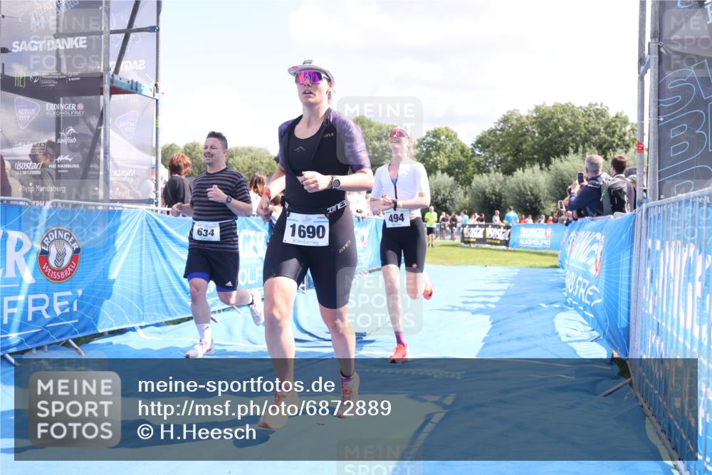 25.08.2024 - Elbe Triathlon Hamburg H.Heesch http://msf.ph/oto/6872889 25.08.2024 11:59:32 Ziel 494, 634, 1479, 1644, 1690, 1717 meine-sportfotos.de