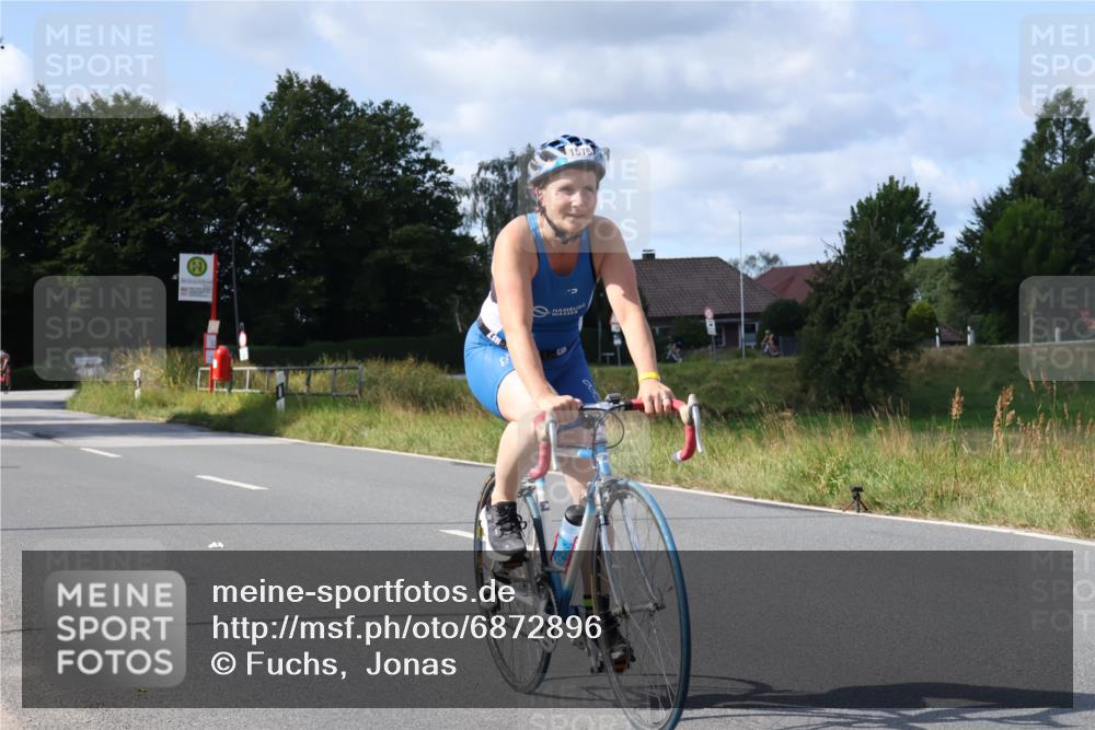 25.08.2024 - Elbe Triathlon Hamburg Fuchs,  Jonas http://msf.ph/oto/6872896 25.08.2024 11:18:43 Radfahren 1575 meine-sportfotos.de
