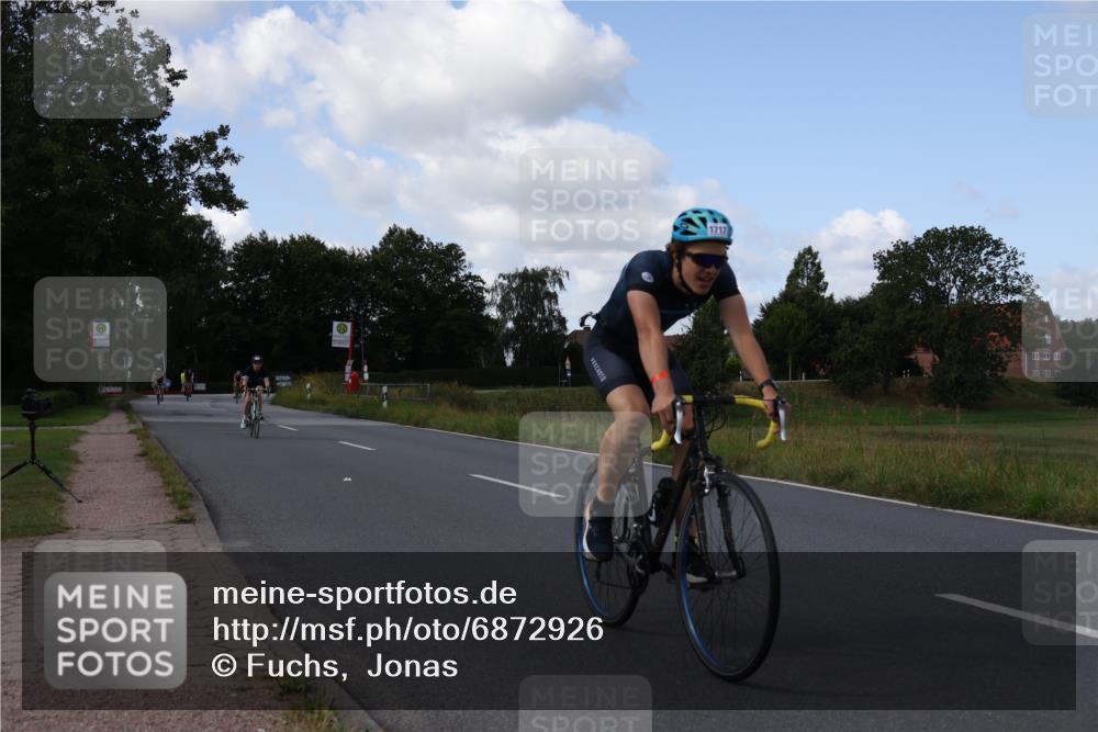 25.08.2024 - Elbe Triathlon Hamburg Fuchs,  Jonas http://msf.ph/oto/6872926 25.08.2024 11:18:54 Radfahren 1719, 1717, 1686, 1704, 1701 meine-sportfotos.de