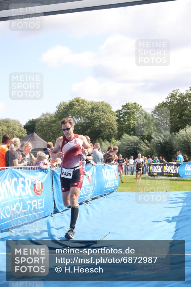 25.08.2024 - Elbe Triathlon Hamburg H.Heesch http://msf.ph/oto/6872987 25.08.2024 11:37:50 Ziel 735, 1428, 1462 meine-sportfotos.de