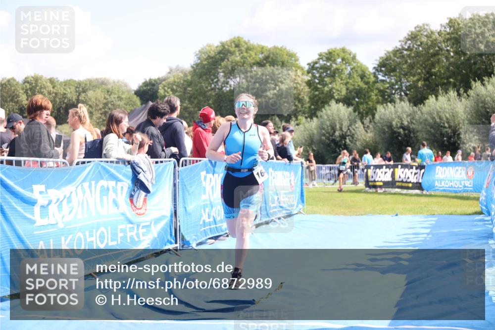 25.08.2024 - Elbe Triathlon Hamburg H.Heesch http://msf.ph/oto/6872989 25.08.2024 11:59:38 Ziel 494, 634, 1523, 1644, 1690 meine-sportfotos.de