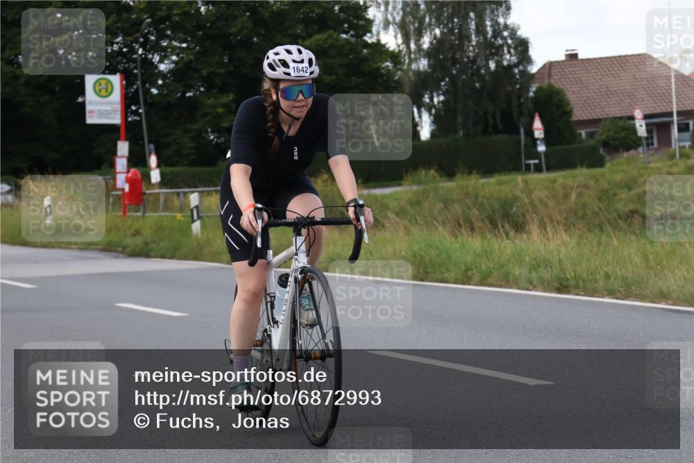 25.08.2024 - Elbe Triathlon Hamburg Fuchs,  Jonas http://msf.ph/oto/6872993 25.08.2024 11:19:16 Radfahren 1654 meine-sportfotos.de