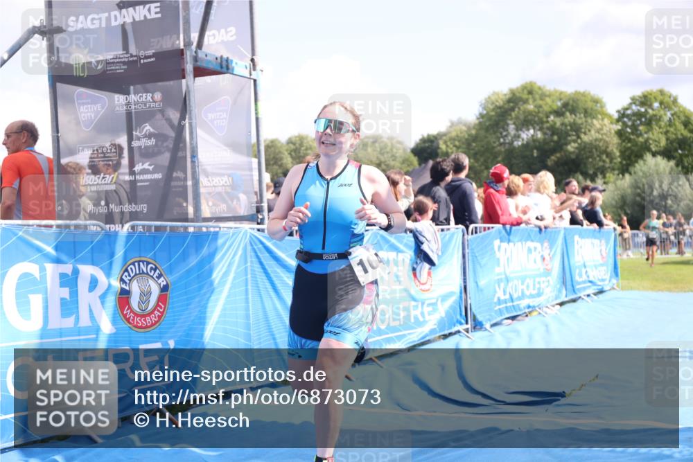 25.08.2024 - Elbe Triathlon Hamburg H.Heesch http://msf.ph/oto/6873073 25.08.2024 11:59:38 Ziel 494, 634, 1523, 1644, 1690 meine-sportfotos.de
