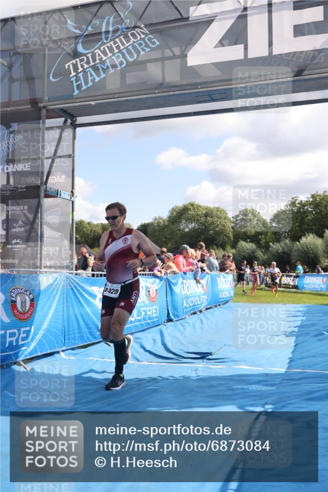 25.08.2024 - Elbe Triathlon Hamburg H.Heesch http://msf.ph/oto/6873084 25.08.2024 11:37:51 Ziel 735, 1428, 1462 meine-sportfotos.de