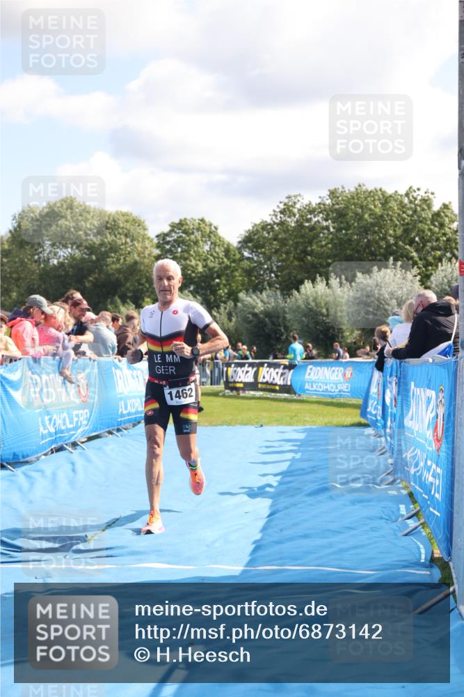 25.08.2024 - Elbe Triathlon Hamburg H.Heesch http://msf.ph/oto/6873142 25.08.2024 11:37:55 Ziel 446, 1428, 1462 meine-sportfotos.de