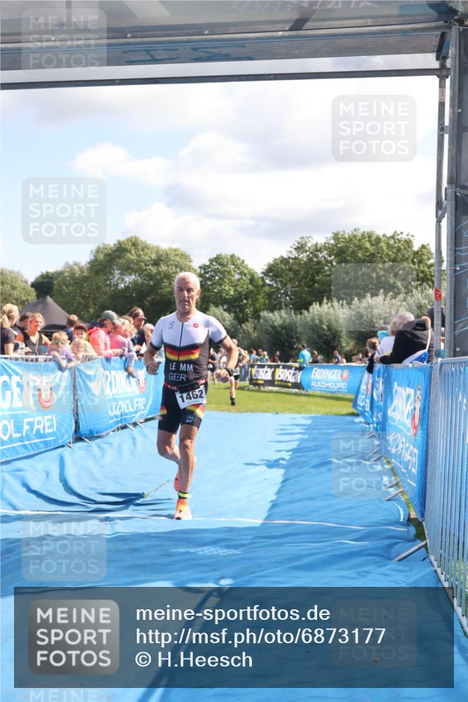 25.08.2024 - Elbe Triathlon Hamburg H.Heesch http://msf.ph/oto/6873177 25.08.2024 11:37:56 Ziel 446, 1428, 1462 meine-sportfotos.de