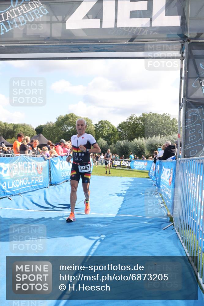 25.08.2024 - Elbe Triathlon Hamburg H.Heesch http://msf.ph/oto/6873205 25.08.2024 11:37:56 Ziel 446, 1428, 1462 meine-sportfotos.de
