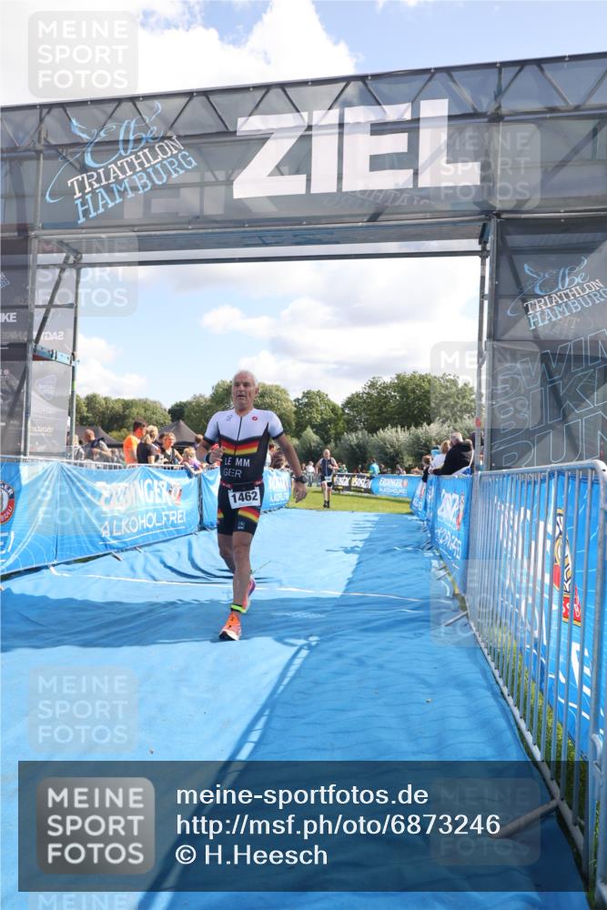 25.08.2024 - Elbe Triathlon Hamburg H.Heesch http://msf.ph/oto/6873246 25.08.2024 11:37:56 Ziel 446, 1428, 1462 meine-sportfotos.de