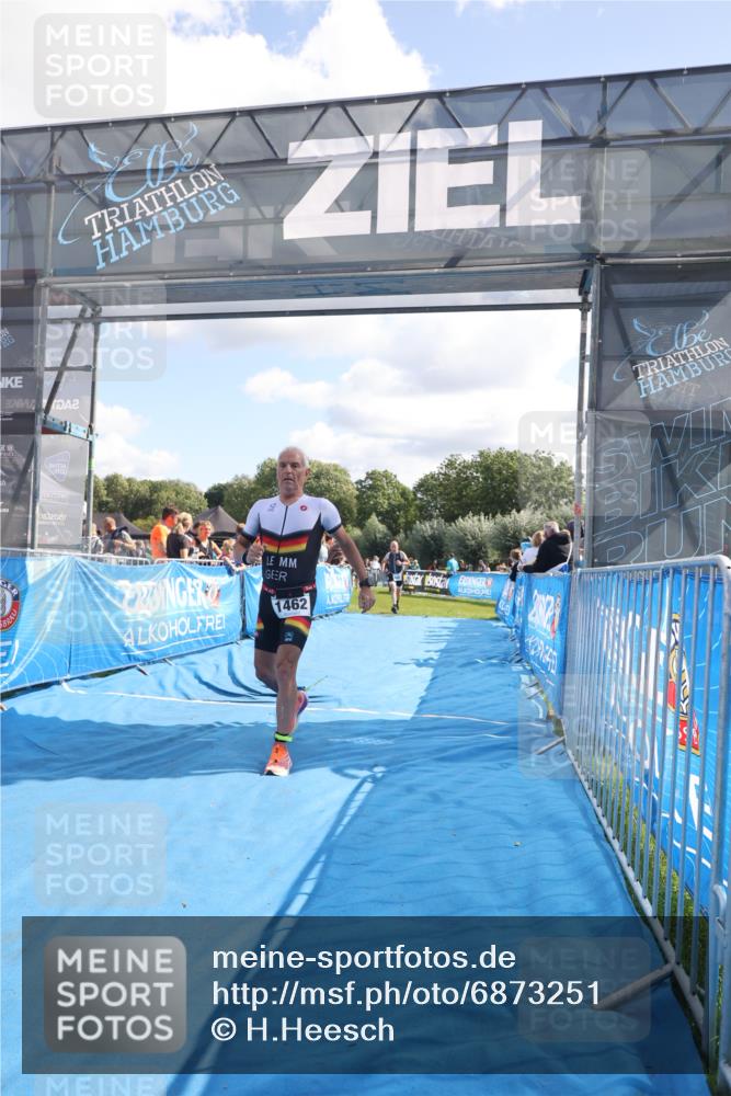 25.08.2024 - Elbe Triathlon Hamburg H.Heesch http://msf.ph/oto/6873251 25.08.2024 11:37:56 Ziel 446, 1428, 1462 meine-sportfotos.de