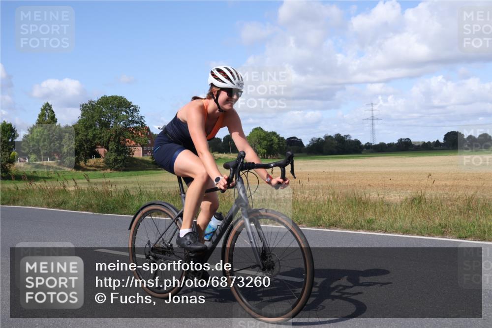 25.08.2024 - Elbe Triathlon Hamburg Fuchs,  Jonas http://msf.ph/oto/6873260 25.08.2024 11:20:15 Radfahren 1638 meine-sportfotos.de